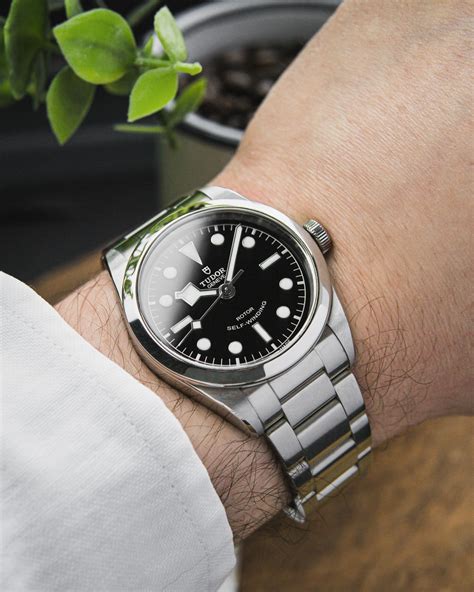 tudor black bay 36 lug to lug